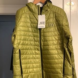 Mountain Hardware - Ghost Shadow w/hoody - New w/Tags